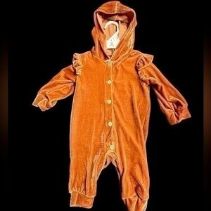 Infant Velour Bodysuit with Hoodie - Size 3-6 M - NWT